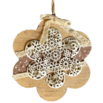 Floare din lemn cu dantelă - ornament pentru brad Crăciun