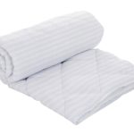 Pilota Alcam Damasc White Line 140x200 cm, umplutura bumbac, 300 g/mp